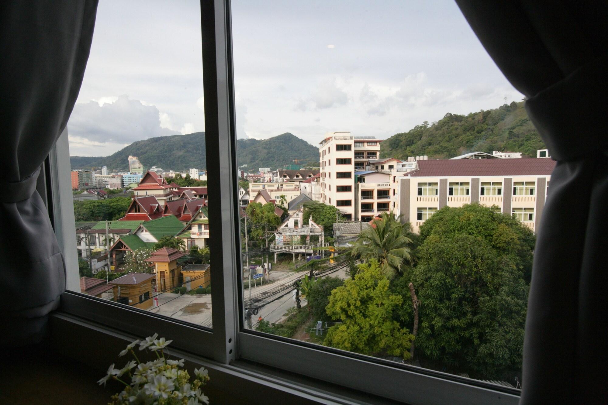 Calypso Patong Hotel Exterior foto